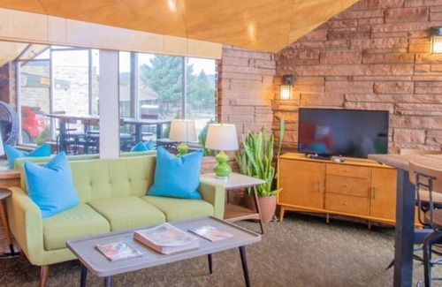 Estes Park Apartment | Private Double Queen Suite With Spacious Balcony