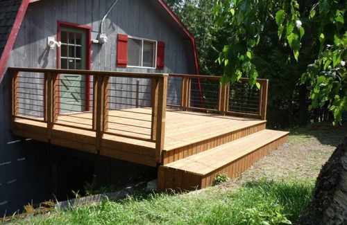 Eagle Bay Cottage | Spectacular Shuswap Water Front Property