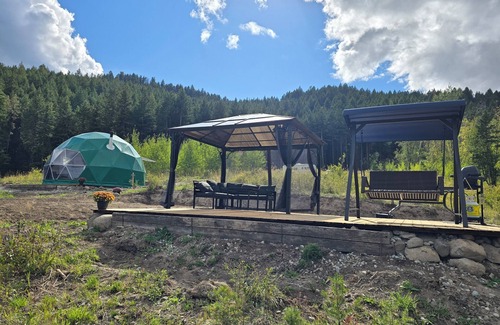 Okanagan-Similkameen RV Rental | The Emerald Dome