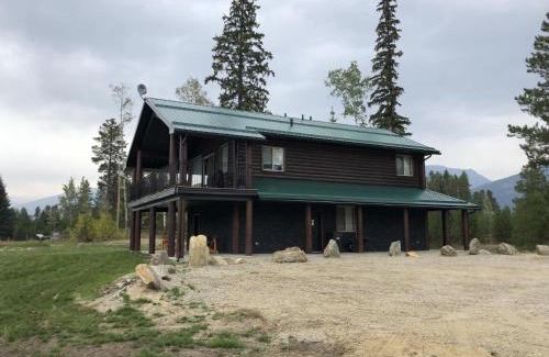 Valemount Villa | The Westview Cabin