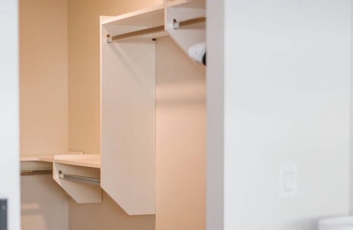 North End Condo | This condominium is a 2 bedroom(s), 1.5 bathrooms, located in Kelowna, BC.