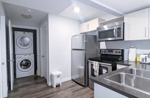 Stonebridge House | Über-clean, cozy, private suite - Stonebridge