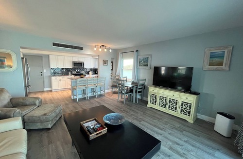 South Patrick Shores Condo | 1/1 Ocean View Condo at Sandpiper. Watch rocket launches from the balcony!