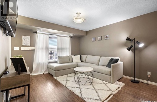 Stonebridge Condo | 1 bed 2 bath in Stonebridge
