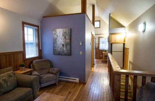 Ucluelet Cottage | 1 Bedroom B - Cozy Cottage with Forest View and Seasonal Hot Tub/Walking Distance to Beaches