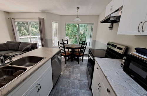 Regional District of Nanaimo Resort | 1 Bedroom Condo Near Rathtrevor Beach