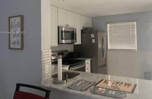 Bel Air Condo | 1 Bedroom Condo 232663 by Houzlet