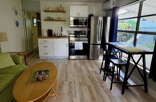 Fort Pierce Shores Apartment | 1 BR Beach Apt 1 Pet Ok Steps to Beach & Boating Sleeps 2 Newly Renovated