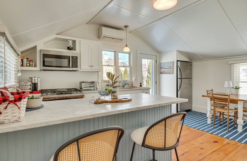 Kennebunk Cottage | < 1 Mi to Beach! Kennebunk Cottage w/Yard