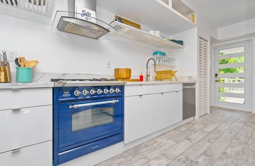North Beach Apartment | 1 Minute Walk to Beach W/Services and Activities!