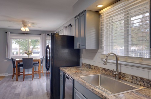 Richmond Heights House | 11 Mi to Dtwn Cleveland: Richmond Heights Retreat!