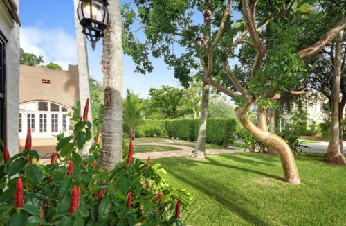 Grandview Heights Villa | 120 m² Villa ∙ 2 bedrooms ∙ 6 guests