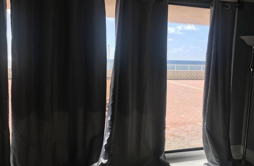 Palm Beach Condo | 1224 sq fr condo on the sand in palm beach