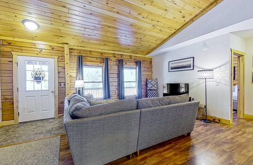 Warrensburg House | 149 m² House ∙ 3 bedrooms ∙ 6 guests