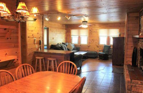 Lake George House | 167 m² Motel ∙ 4 bedrooms ∙ 10 guests