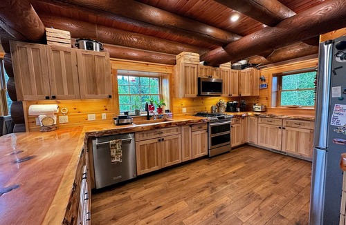 Bretton Woods Ski Chalet | 1800wm WM Dream Home in National Forest