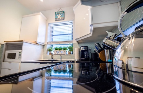 Hollywood Lakes Condo | 1BR Beach condo in Beautiful Hollywood Beach