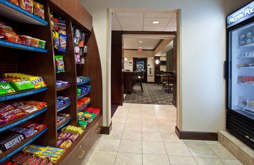 Stow Apartment | 1BR King Suite w/Kitchen | Free Breakfast & Pool