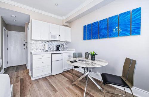 Palm Beach Hotel | 1BR Retreat with Private Terrace