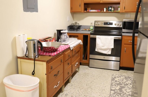 Lake Worth Villa | 2/1 town house, 3 beds, 2 miles to the beaches