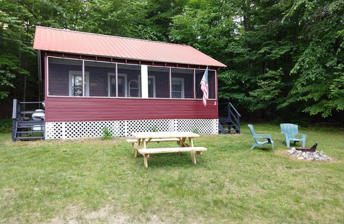 Chestertown Cottage | #2 Adirondack FamilyFriendly Waterfront on LoonLake. Boating,fishing,swimming!