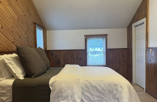 Campton Condo | 2 Bed/2 BA: Minutes to Ski/Board: Loon/Waterville