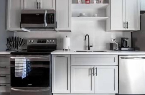 Ohio City Condo | 2 Bedroom Condo Minutes from Downtown F1