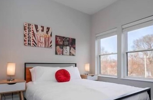 Ohio City Condo | 2 Bedroom Condo Minutes from Downtown F1