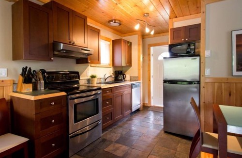 Ucluelet Cottage | 2 Bedroom F - Cozy Two Level Waterfront Cottage with Seasonal Hot Tub/Walking Distance to Beaches