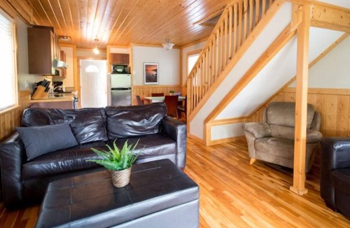 Ucluelet Cottage | 2 Bedroom F - Cozy Two Level Waterfront Cottage with Seasonal Hot Tub/Walking Distance to Beaches