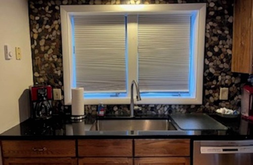 North Creek House | 2 Bedroom w/a great view and extra bedding