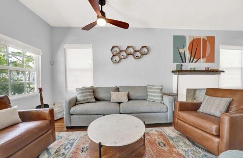 Lake Worth House | 2 Cottages Downtown Lake Worth - Private Pool