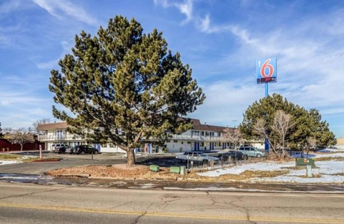 Fort Collins Apartment | 2 Full Beds|NS| Micfridge