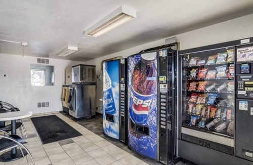 Fort Collins Apartment | 2 Full Beds|NS| Micfridge