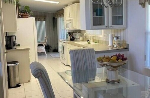 Moore Haven House | 2 houses, 2 boat slips boat ramp,