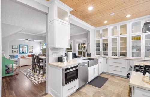 West Palm Beach Villa | 2 Mansions w/Pool and Hot Tub in West Palm Beach!