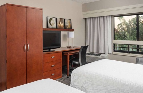 Miami Lakes Hotel | 2 Modern Units in Miami Lakes, with Pool, Pet-Friendly!