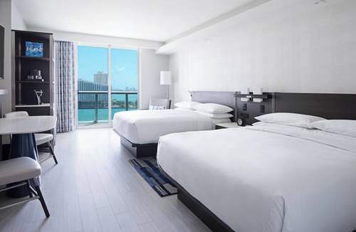 Brickell Hotel | 2 Relaxing Units in Brickell with Breakfast, Gym and Pool Access