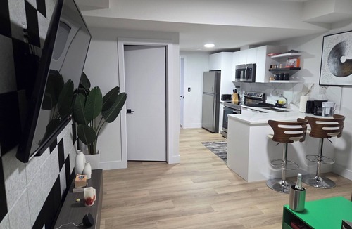 Southwest Edmonton House | 2 Suites, 2 Bedrooms, 2 Bathrooms & 2 living areas.