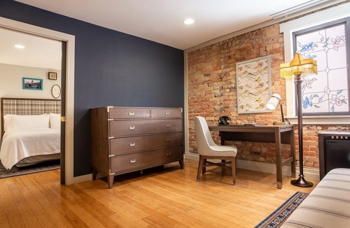 Glenwood Springs Hotel | 2 Units | Downtown Anderson Stay With Stylish Comfort & Local Charm