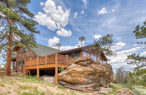 Estes Park Cabin | 222 m² Cabin ∙ 4 bedrooms ∙ 9 guests