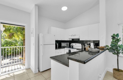 Mission Bay Apartment | 260C - Apt in Boca Raton- Near Evert & Boca Prep
