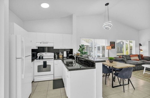 Mission Bay Apartment | 260C - Apt in Boca Raton- Near Evert & Boca Prep
