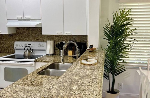 Mission Bay Apartment | 270C - Boca Retreat w/Pool, Parking, Near Evert Tennis & Shops