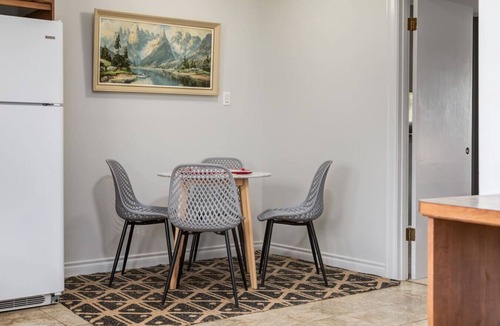Harvie Heights Cabin | 2BR Red Cedar Lodge near Banff w/Mountain Views
