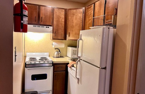 Lincoln Villa | 2BR White Mountain Townhouse with Pool, Hot Tub and Tennis on Kancamagus