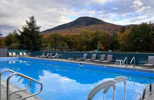 Lincoln Villa | 2BR White Mountain Townhouse with Pool, Hot Tub and Tennis on Kancamagus