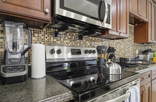 Parker Ridge House | 3 BD House in-law Apt - Palm Wave Stays