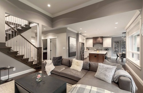 Upper Lonsdale House | 3+ Bdrm. Luxury North Vancouver