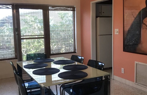 Harbor Village House | 3 bed villa. Walk to grocery, restaurants, beach. Hot tub and more…